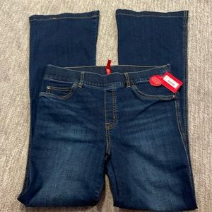 Spanx Flare Jeans NWT size M 6/8 Midnight Shade